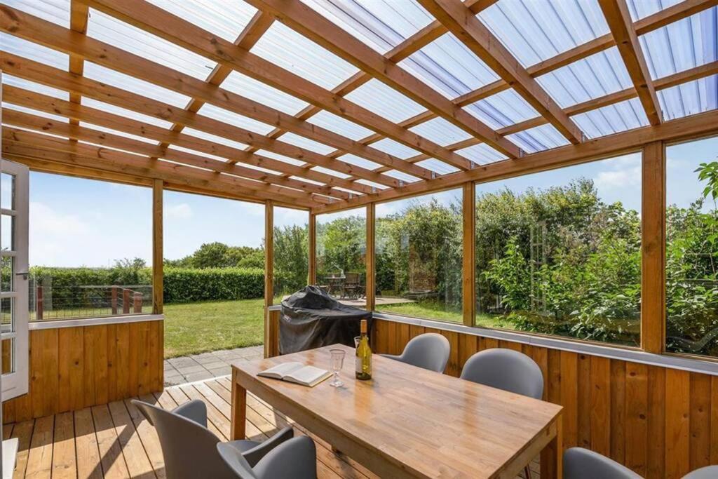 Thatched Holiday Home In Struer, Jutland With A View Extérieur photo